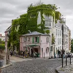 Countryside In Montmartre, La Maison Rose, Lapin Agile, View On Les Vignes Du Clos Montmartre